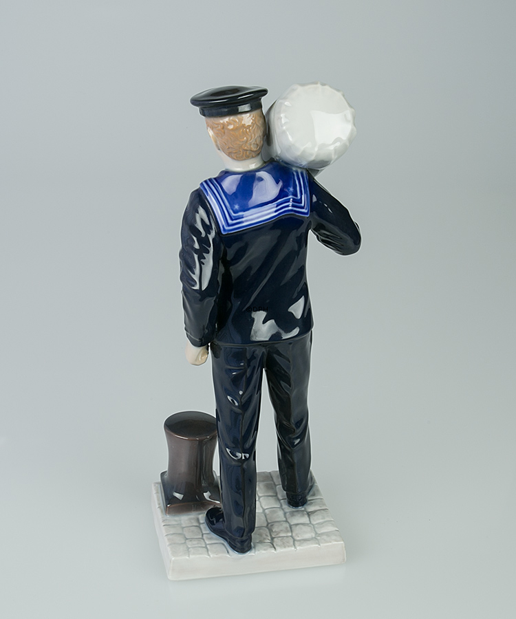 Konstabel i søværnet, sømand, Bing & Grøndahl figur nr. 2486