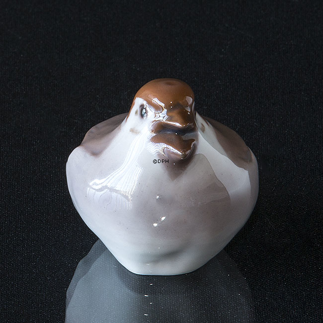 Oppustet spurv, Bing & Grøndahl figur af fugl nr. 2492
