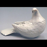 Pigeon with its tail pointing downwards, Bing & Grondahl bird figurine no. 540 or 2540