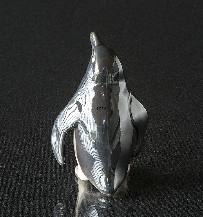 Lille Pingvin, Bing & Grøndahl figur nr. 2557