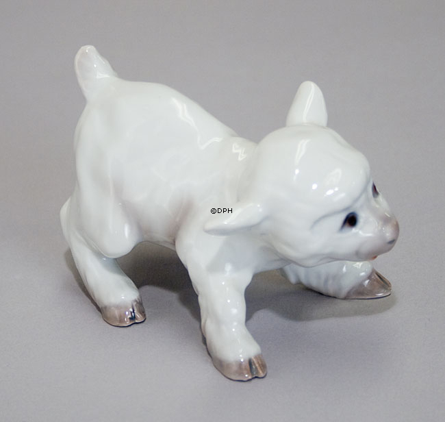 Lam, Bing & Grøndahl figur nr. 562 eller 2562