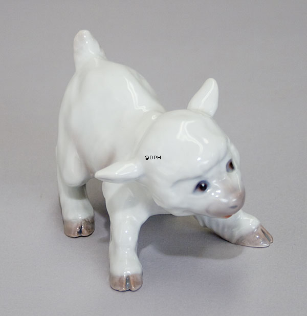 Lam, Bing & Grøndahl figur nr. 562 eller 2562