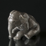 Siddende elefant, Bing & Grøndahl figur nr. 2573