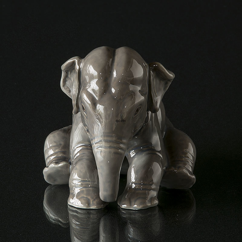 Siddende elefant, Bing & Grøndahl figur nr. 2573