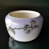 Skål/urtepotte med blomster/æblegrene, Bing & Grøndahl nr. 3050-17