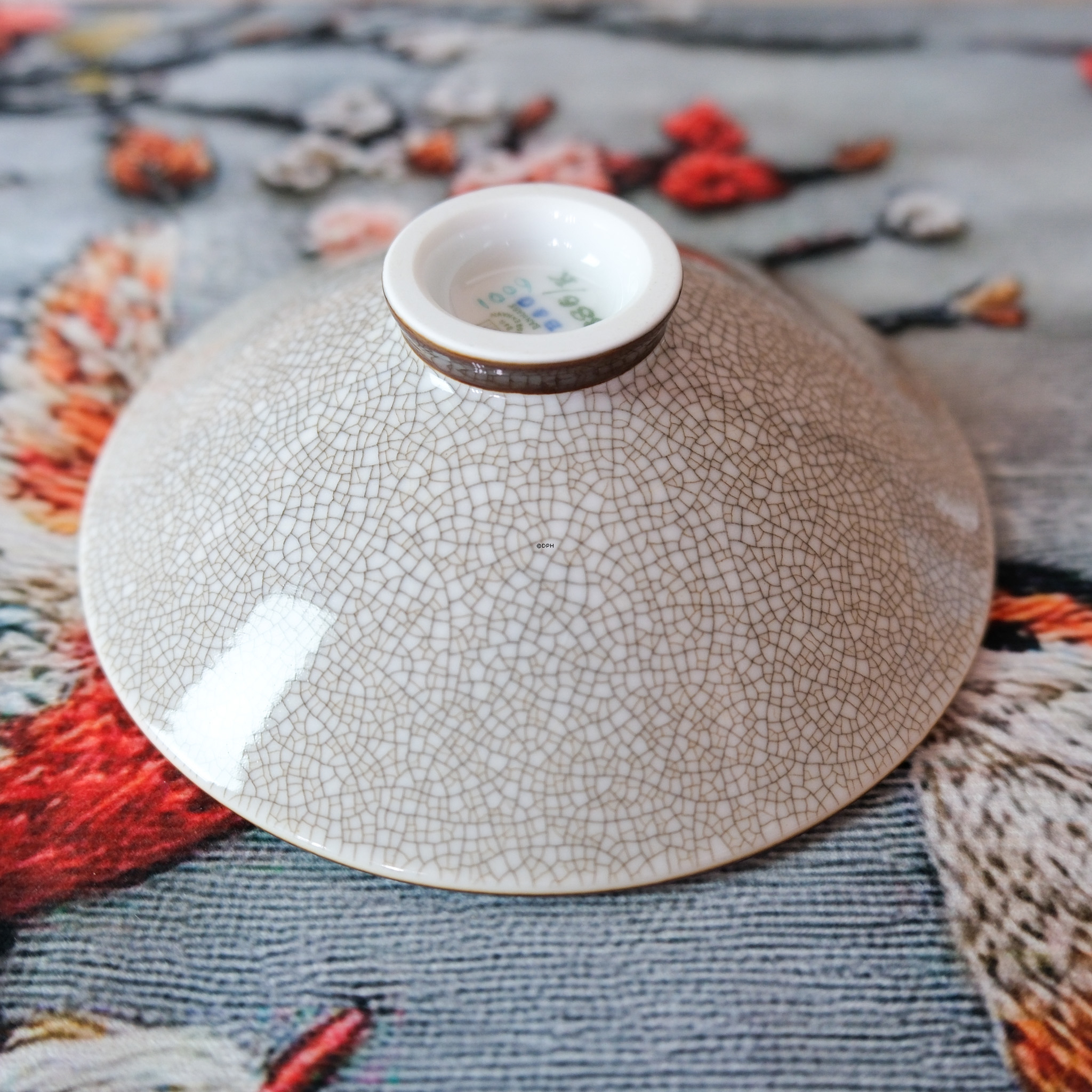 Skål grå krakkeleret med mønster af blade, Bing & Grøndahl nr. 386