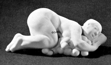 Kvinde med vindruer, Bing & Grøndahl figur nr. 4020