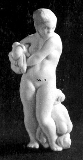 Stående kvinde, Bing & Grøndahl figur nr 4031