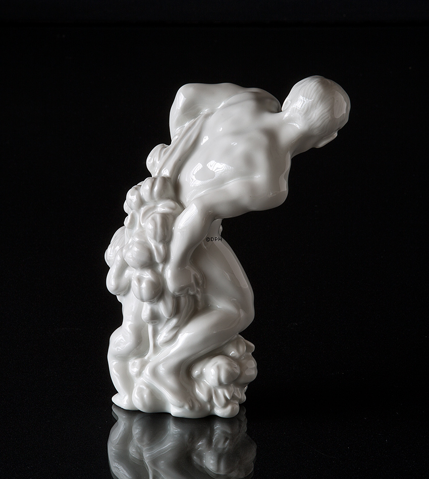 Mand og barn med overflødighed af frugt (Kain), Bing & Grøndahl figur nr. 4032