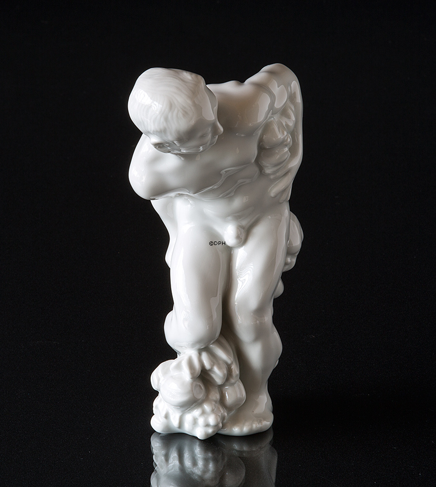 Mand og barn med overflødighed af frugt (Kain), Bing & Grøndahl figur nr. 4032