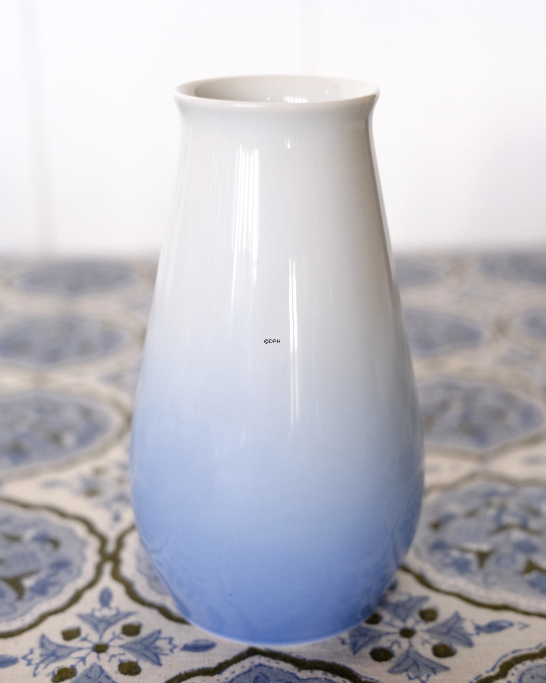 Vase med Blomst 12cm, Bing & Grøndahl nr. 405-5256