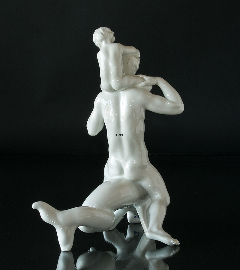 Mand med barn, Bing & Grøndahl figur nr. 56 eller 4056