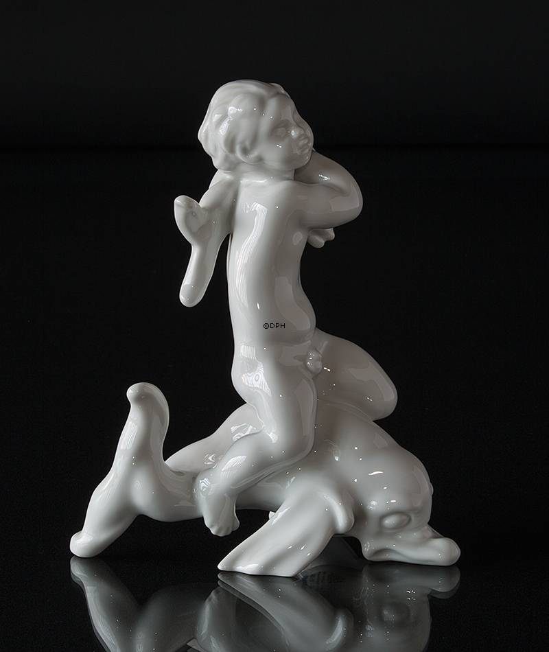 Dreng på delfin, Bing & Grøndahl figur nr. 4058 eller 58