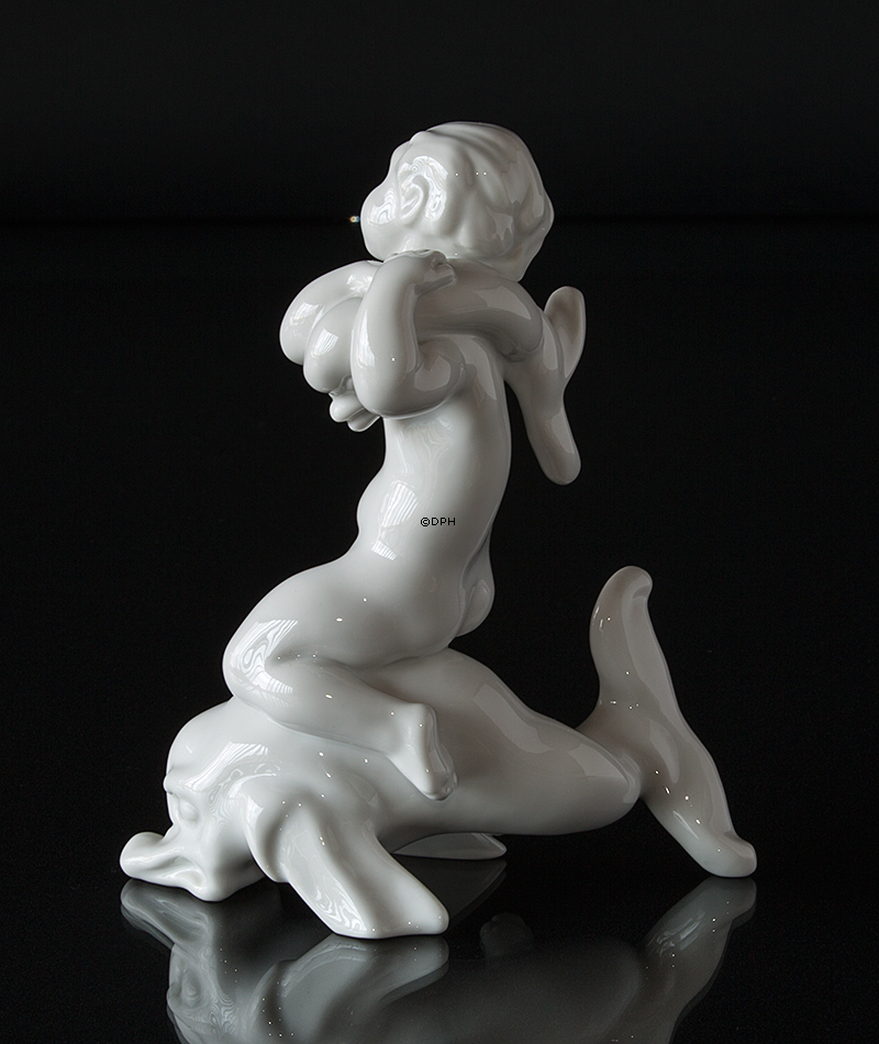 Dreng på delfin, Bing & Grøndahl figur nr. 4058 eller 58