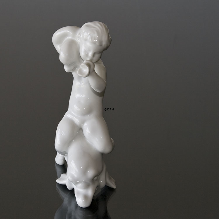 Havet, Pige blæser på Konkylie, Bing & Grøndahl figur nr. 4059 eller 59