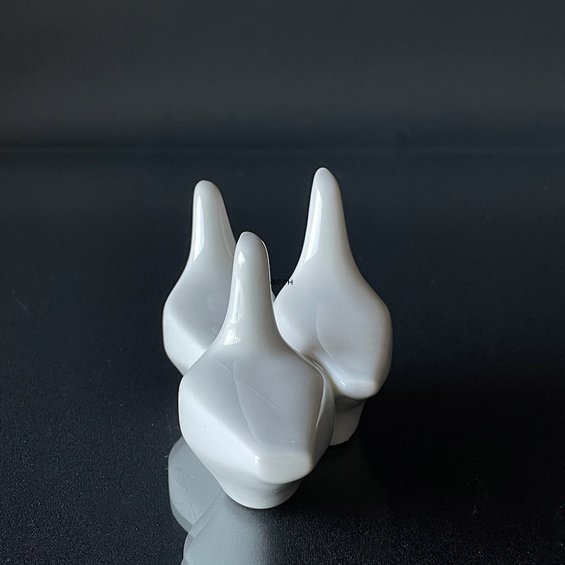 Hvide gæs. Bing & Grøndahl figur nr 4204, designet af Agnethe Jørgensen