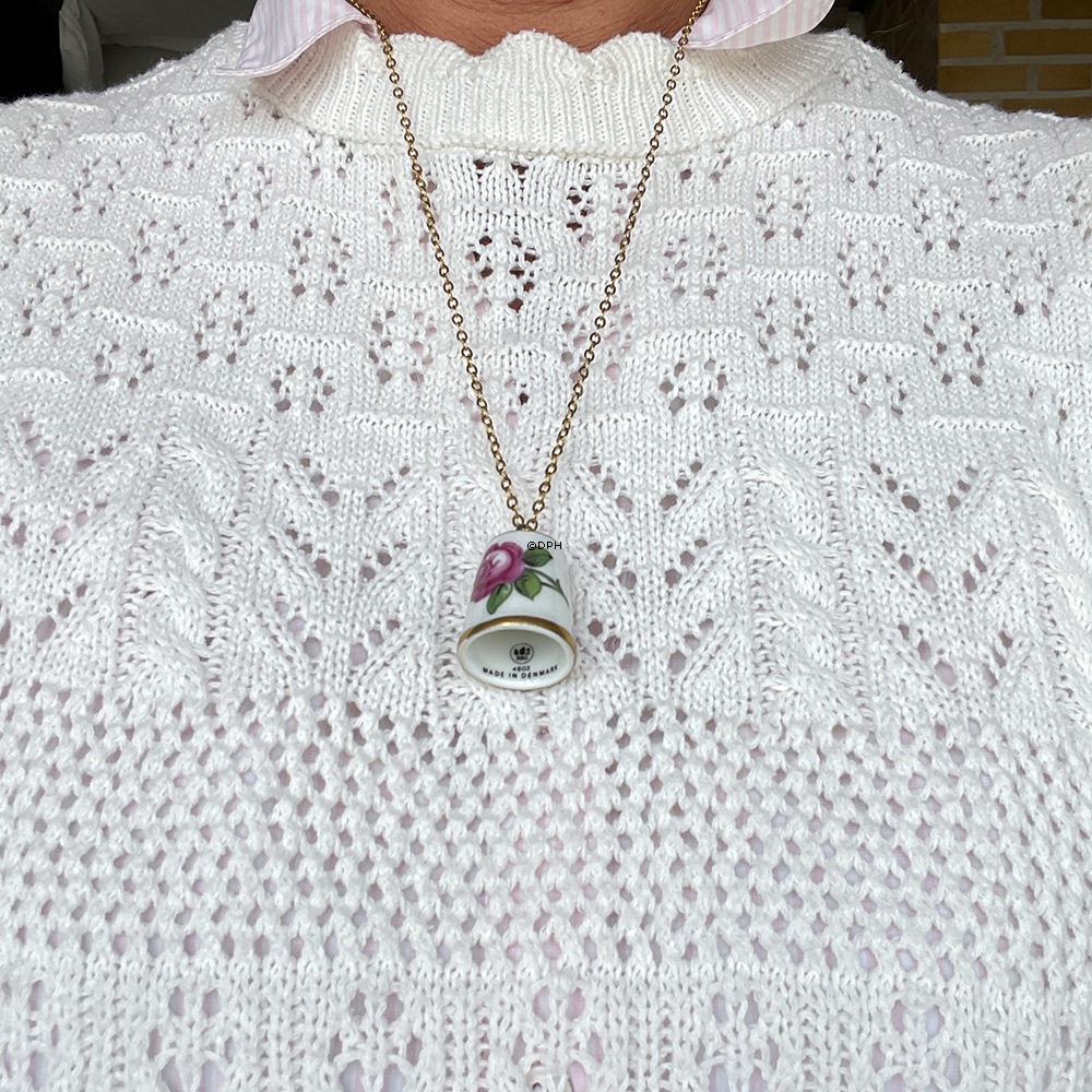 Bing & Grøndahl fingerbøl med kæde, lyserød blomst