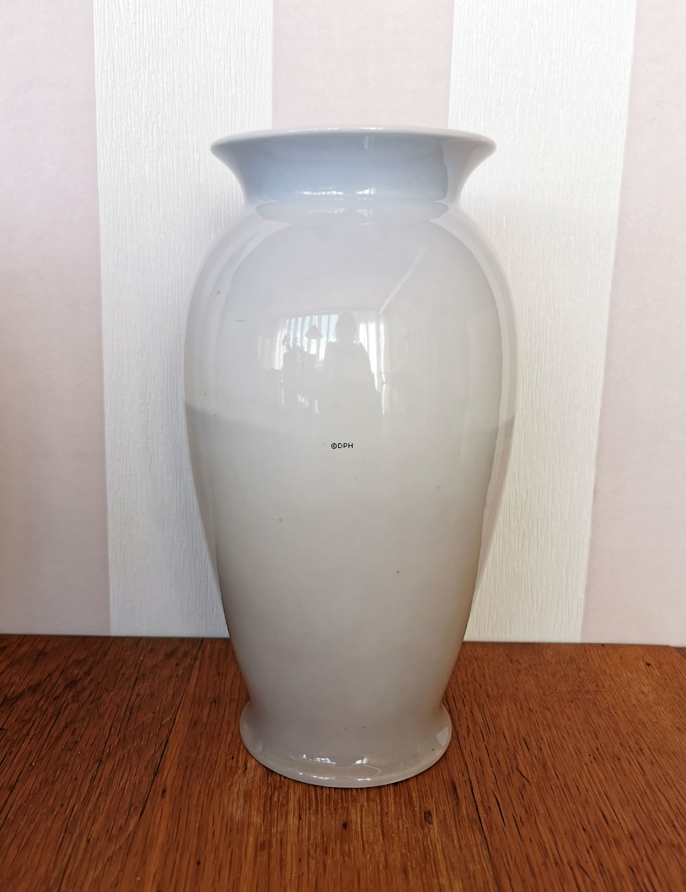 Vase med landskab. Bing & Grøndahl nr. 505-370