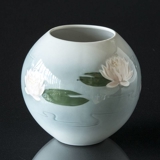 Vase with waterlillies, Bing & Grondahl no. 6412