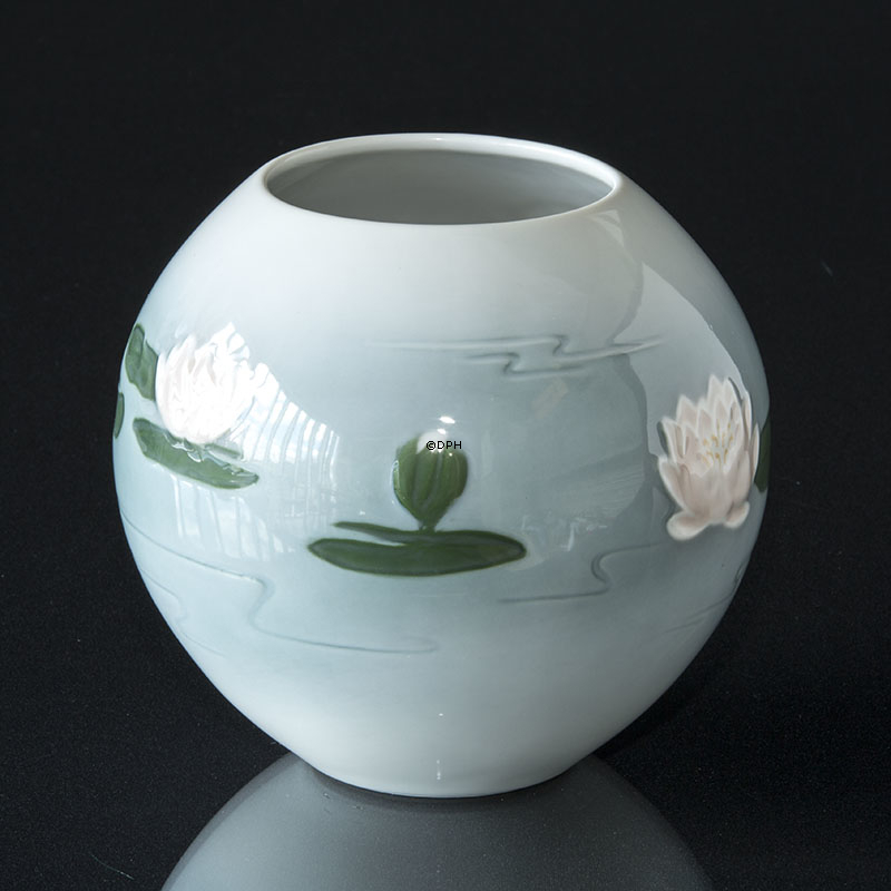 Vase med åkander, Bing & Grøndahl nr. 6412