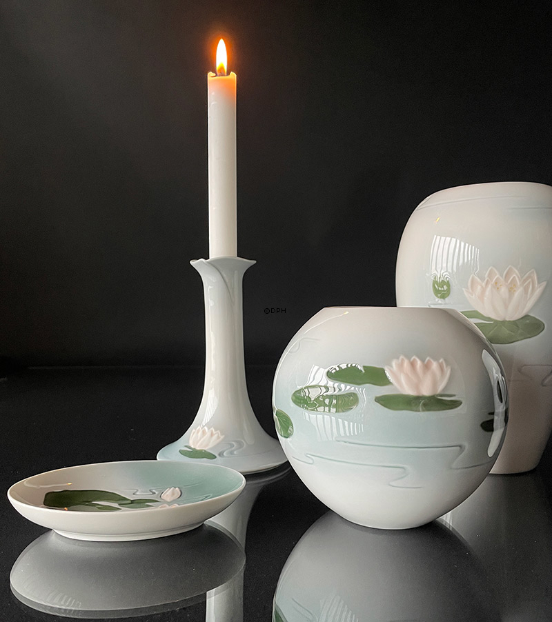 Vase med åkander, Bing & Grøndahl nr. 6412