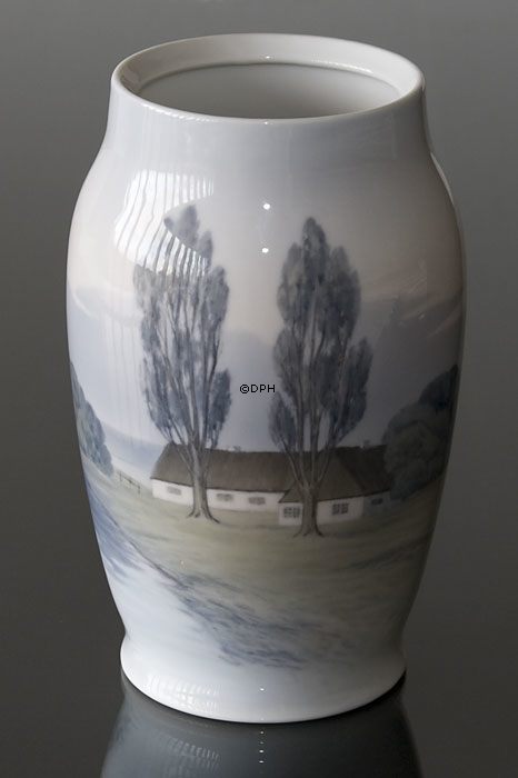 Vase med landskab, Bing & grøndahl nr. 6682-2