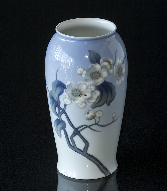 Vase med æblegren, Bing & Grøndahl nr. 6823-206