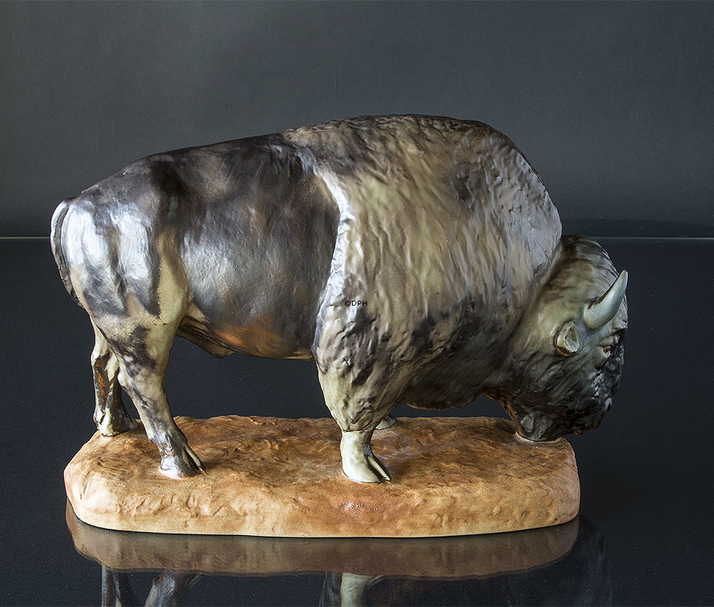 Bisonokse tyr, Bing & Grøndahl figur (sjælden) nr. 7054