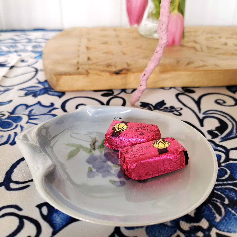 Skål med blåregn Bing & Grøndahl nr. 72-88