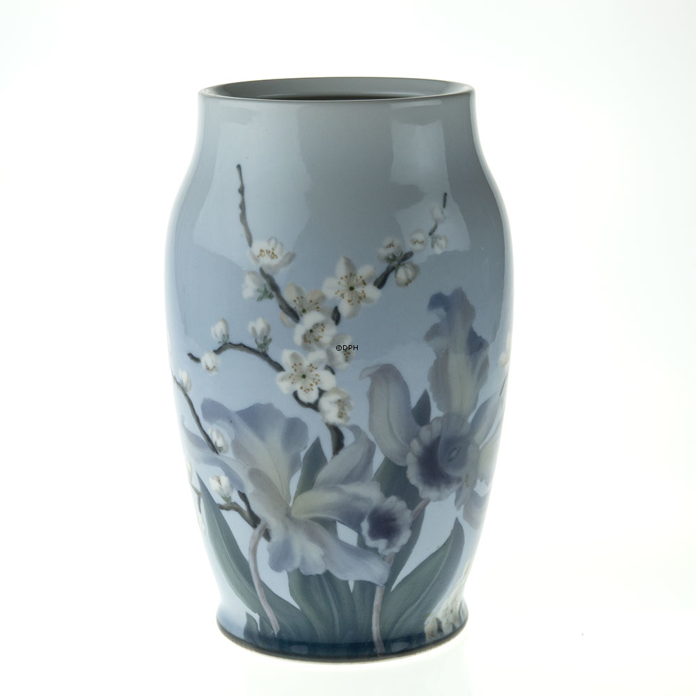 Vase med Blomstergren, Bing & Grøndahl nr. 7208-2