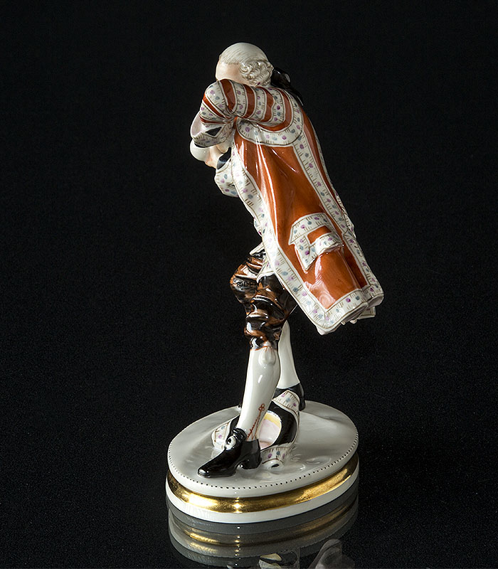 Sneboldekaster, Bing & Grøndahl overglasur figur nr. 8025