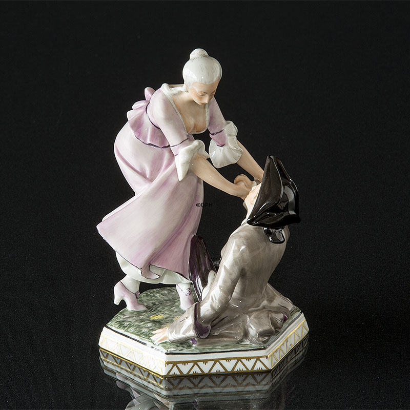 Dansende par falder, Bing & Grøndahl overglasur figur nr. 8041