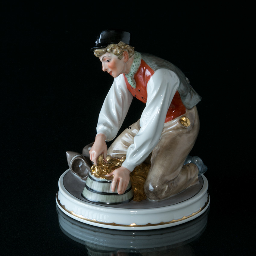 Lille Klaus, Bing & Grøndahl overglasur figur nr. 8048