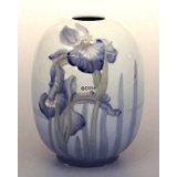 Vase med Iris, Bing & Grøndahl nr. 8424-282