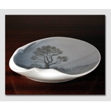 Dish with Oak and landscape, Royal Copenhagen no. 8458-88