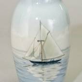 Vase med hvidt Sejlskib, Bing & Grøndahl