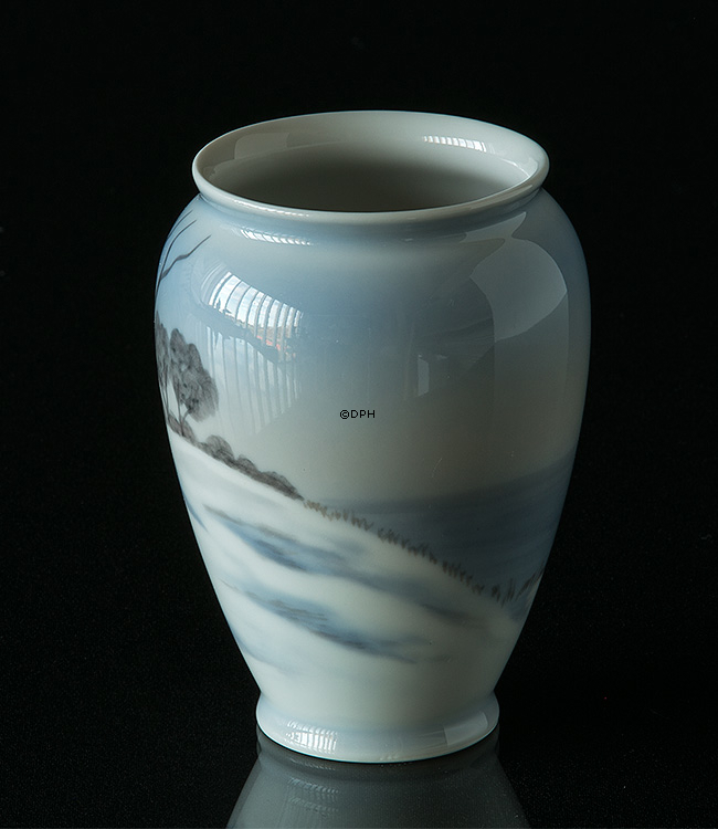 Vase med vinterlandskab, Bing & Grøndahl nr. 8613-364