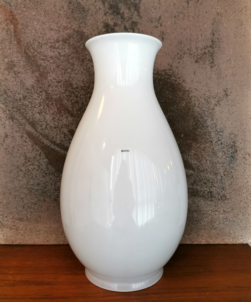 Vase med blomster, BIng & Grøndahl nr. 8659-368