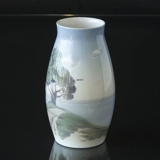 Vase med landskab med træer, Bing & Grøndahl nr. 8676-247 eller 576-5247