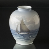 Vase mit Schiff, Bing & Gröndahl Nr. 8702-354