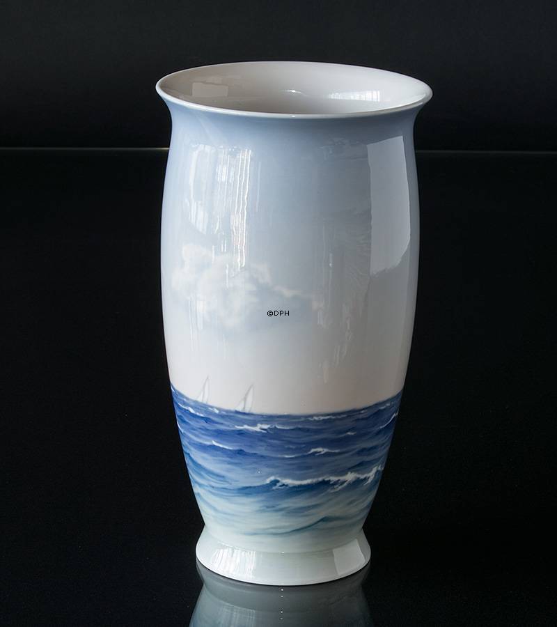 Vase med skib, Bing & Grondahl nr. 8713-450