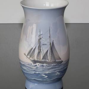 Vase med skonnert, Bing & Grøndahl nr. 8714-440 | Nr. B8714-440 | DPH Trading