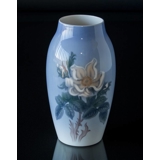 Vase mit weißer Rosenblüte, Bing & Gröndahl Nr. 8743-243