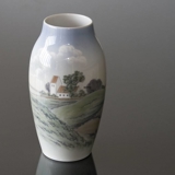 Vase med landskab med landsbykirke, Bing & Grøndahl nr. 8792-243 eller 740