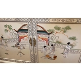 Kinesisk skab, fransk hvid lak, med glasplade