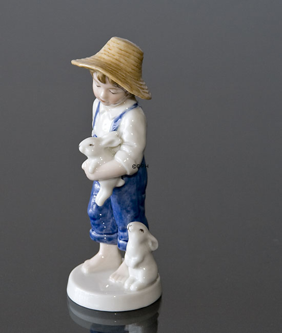 Bing & Grøndahl årsfigur 2001, dreng med kanin