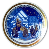 1977 Bavaria Christmas Plate Visiting Baby Jesus
