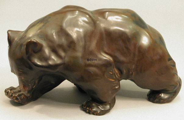 Gående brun bjørn i stentøj, Bing & Grøndahl stentøjsfigur