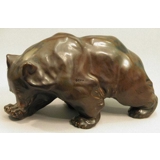 Gående brun bjørn i stentøj, Bing & Grøndahl stentøjsfigur