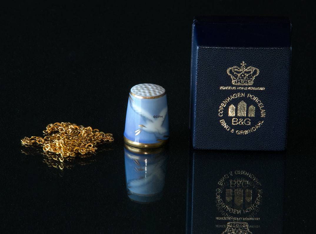 Mågestel med guld, fingerbøl, Bing & Grøndahl